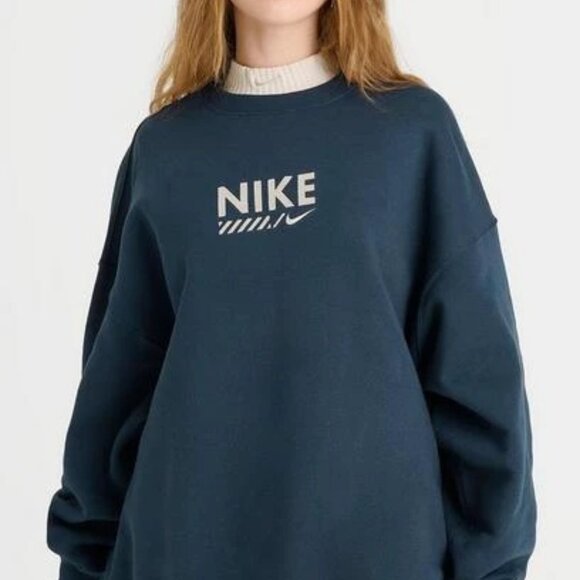 NIKE Womens Oversized Crewneck - Picture 1 of 2